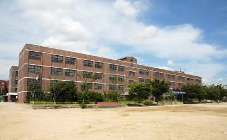 송화초등학교 전경