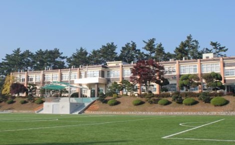 팔봉중학교 전경